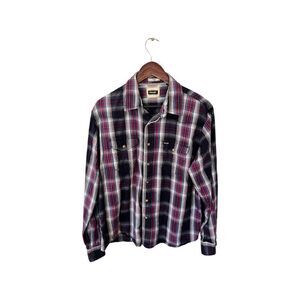 Vintage women’s wrangler snap button top in plaid